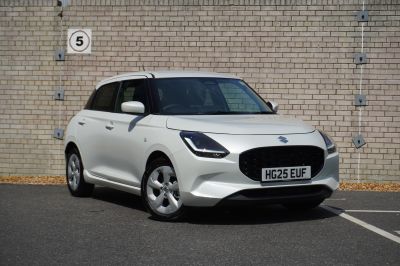 SUZUKI SWIFT        
    
    Mild Hybrid Motion - 2024 (25)