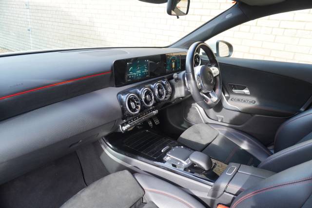 0 Mercedes-Benz A Class 2.0 A200d AMG Line