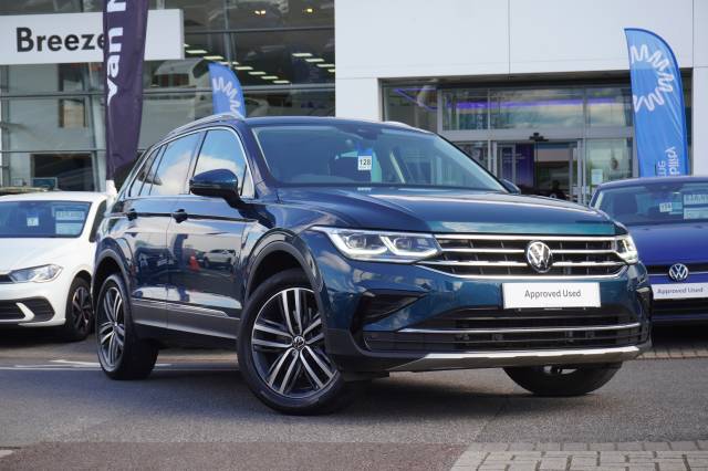 Volkswagen Tiguan 1.4 TSI eHybrid DSG Elegance Estate Hybrid Nightshade Blue