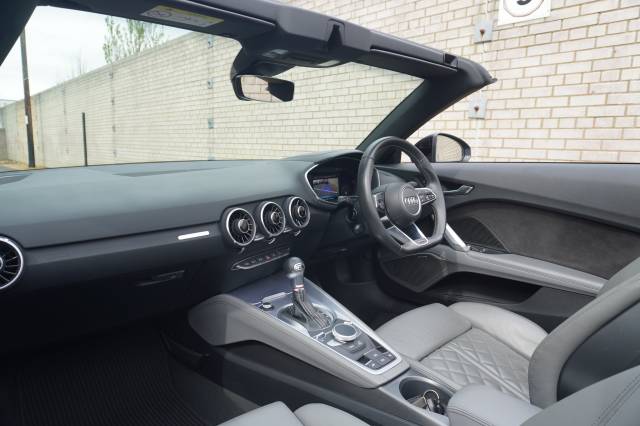 Audi TT 2.0 FSI Quattro S Tronic TTS Black Edition