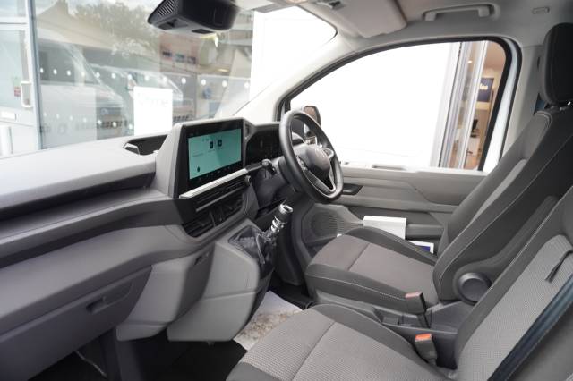 Volkswagen Transporter 2.0 T28 TDI 150 Van Commerce Plus SWB