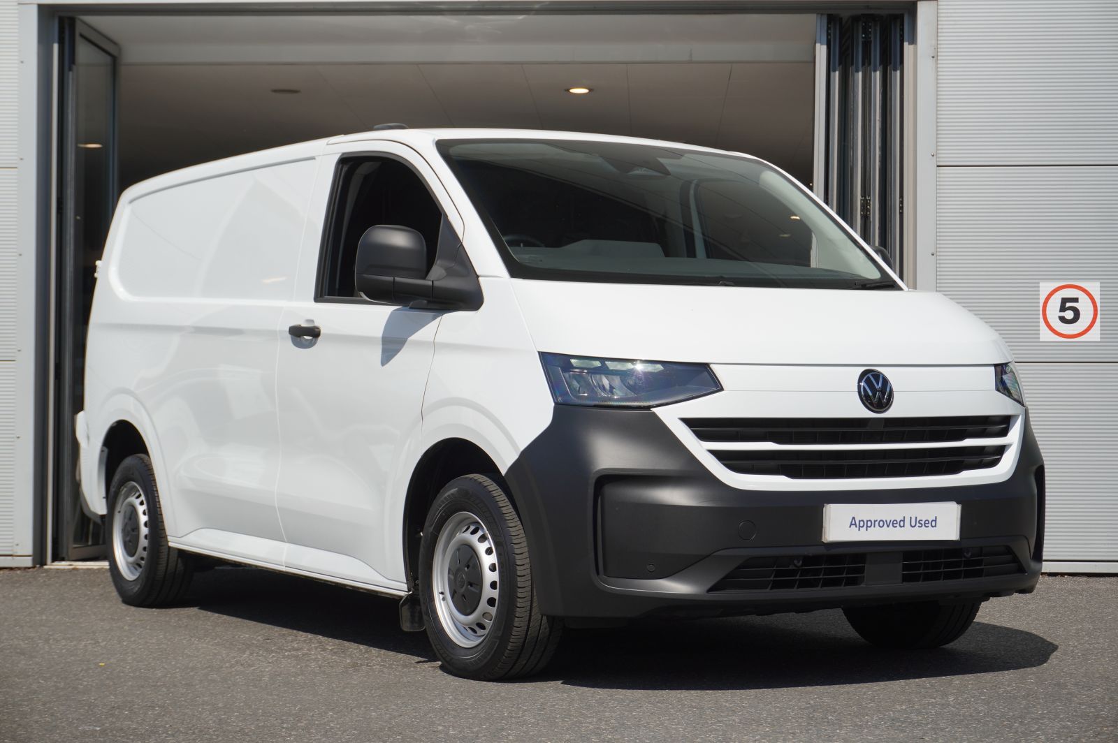 2025 Volkswagen Transporter