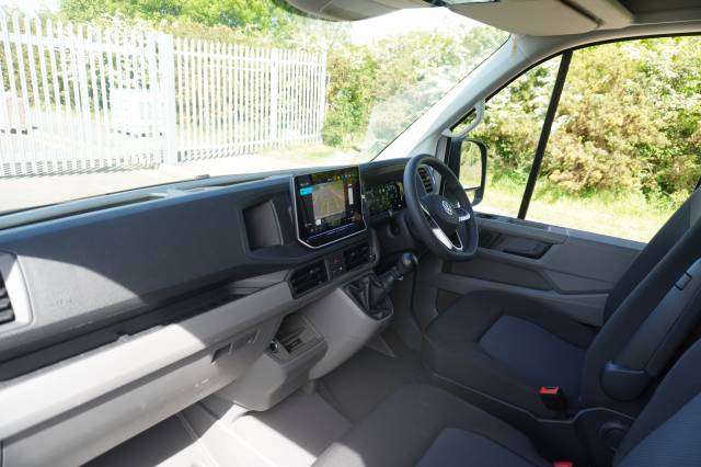 Volkswagen Crafter 2.0 CR35 TDI 140PS High Roof Van Commerce Plus LWB