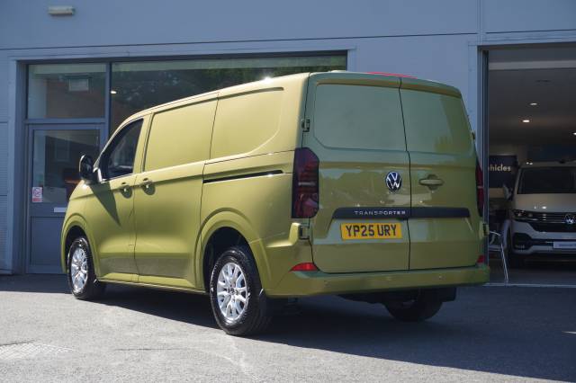 2026 Volkswagen Transporter 2.0 T30 TDI 150 Van Commerce Pro SWB