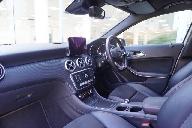 Mercedes-Benz A Class 1.6 A200 Premium Plus AMG Line
