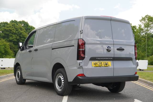 Volkswagen Transporter 2.0 T32 TDI 150 Van Commerce SWB