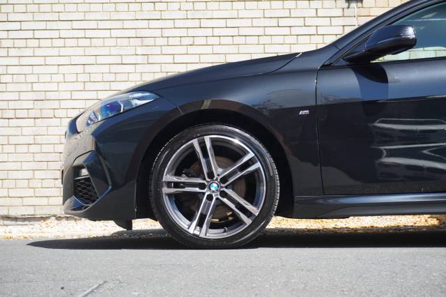 BMW 2 Series 1.5 218i M Sport
