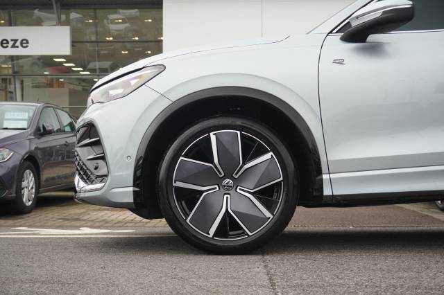 2025 Volkswagen Tiguan 1.5 eTSI 150 DSG R-Line