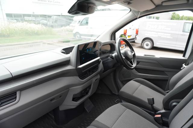 2025 Volkswagen Transporter 2.0 T32 TDI 150 Van Commerce Pro SWB