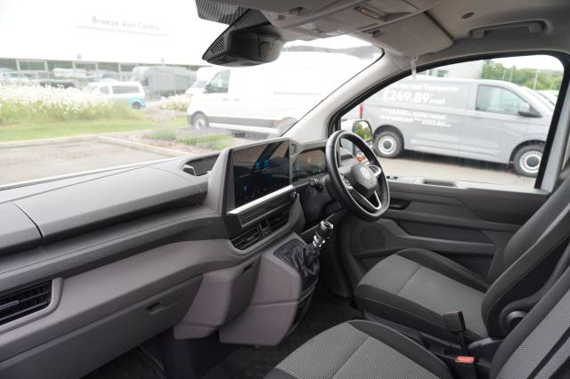 Volkswagen Transporter 2.0 T28 TDI 110 Van Commerce Plus LWB