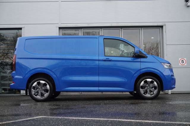 2025 Volkswagen Transporter T28 TDI 150 Van Commerce Pro SWB
