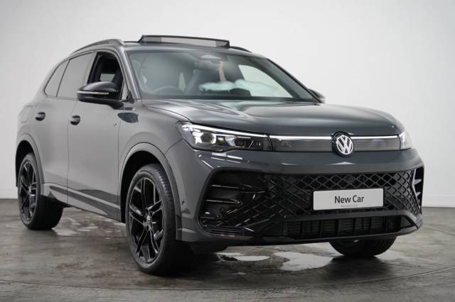Volkswagen Tiguan Black Edition 2.0 TSI 4MOTION 204 PS 7-Speed DSG SUV Petrol Dolphin Grey Metallic