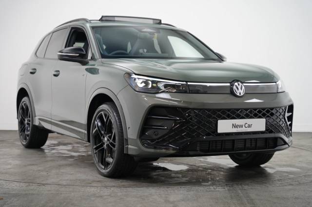 Volkswagen Tiguan Black Edition 2.0 TSI 4MOTION 204 PS 7-Speed DSG SUV Petrol Cipressino Green Metallic