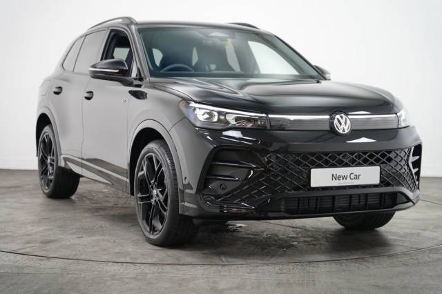 Volkswagen Tiguan Black Edition 2.0 TSI 4MOTION 204 PS 7-Speed DSG SUV Petrol Grenadilla Black Metallic