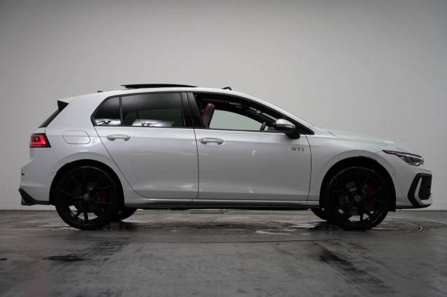 2026 Volkswagen Golf 2.0 GTI  7-Speed DSG 5 Door