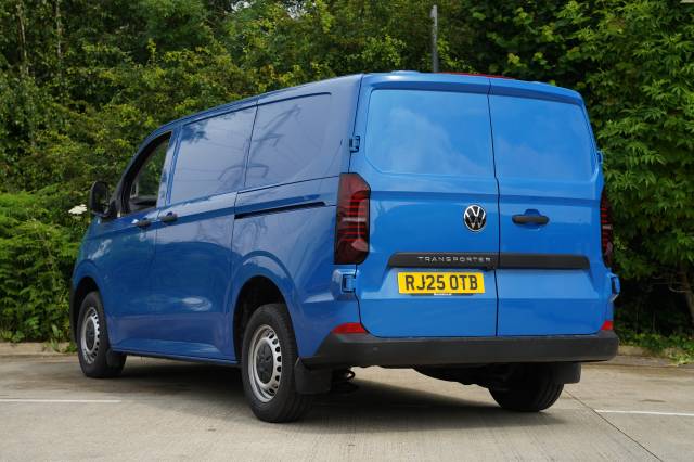 Volkswagen Transporter 2.0 T28 TDI 110 Van Commerce LWB