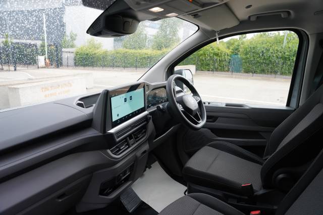 2025 Volkswagen Transporter 2.0 T32 TDI 150 Van Commerce LWB