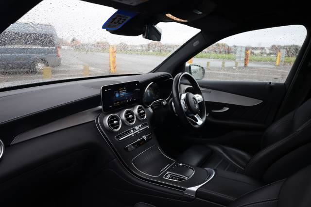 2021 Mercedes-Benz GLC 2.0 GLC 300de 4Matic Premium 9G-Tronic AMG Line