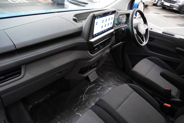 2025 Volkswagen Transporter 0.2 T32 65kWh Van Commerce Pro SWB