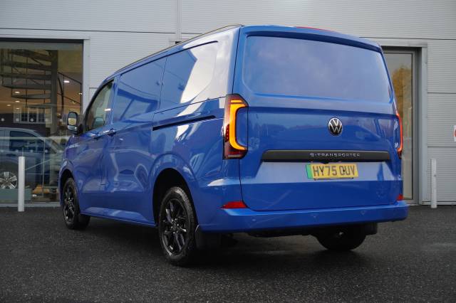 2025 Volkswagen Transporter 0.2 T32 65kWh Van Commerce Pro SWB