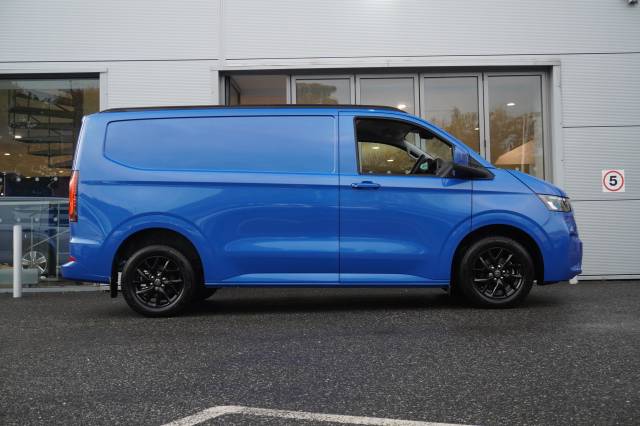 2025 Volkswagen Transporter 0.2 T32 65kWh Van Commerce Pro SWB