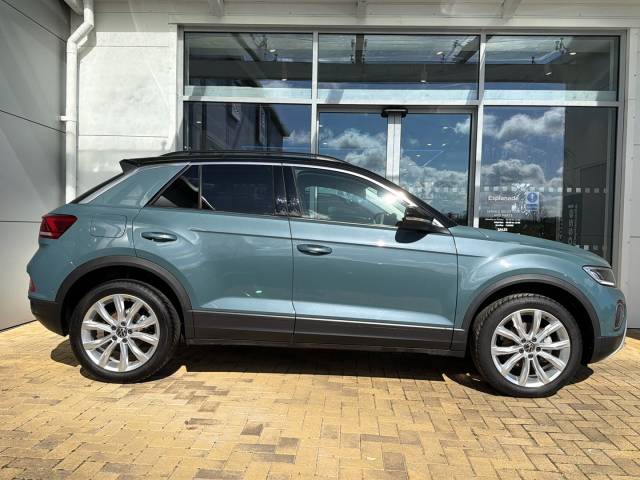 2025 Volkswagen T-Roc 1.5 TSI DSG Match