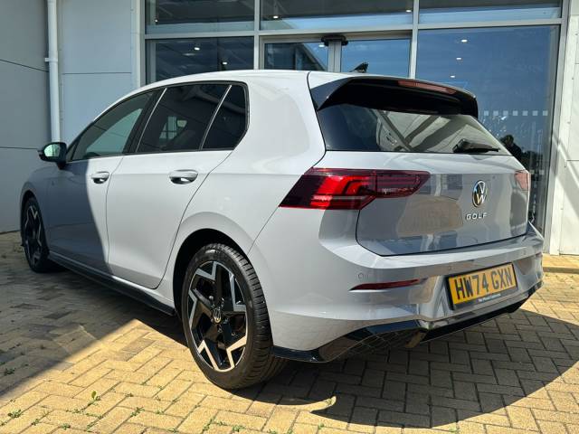 2024 Volkswagen Golf 1.5 TSI 150 R-Line