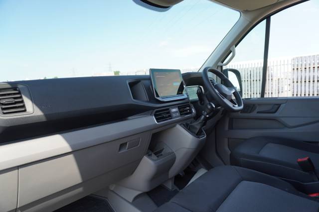 Volkswagen Crafter 2.0 CR35 TDI 140PS High Roof Van Commerce Plus MWB