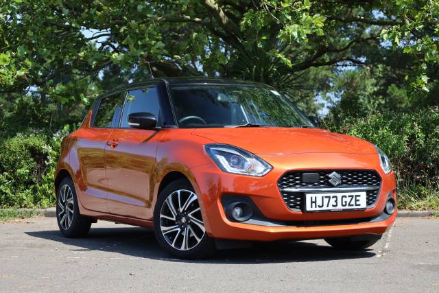 Suzuki Swift 1.2 Dualjet 83 12V Hybrid SZ5 Hatchback Petrol Metallic - Flame orange/Super black