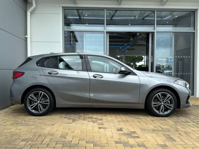 2023 BMW 1 Series 1.5 118i 136 Step Live Cockpit Pro Sport