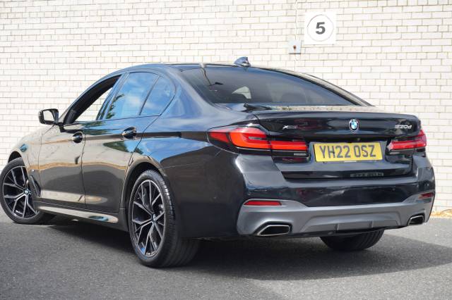 BMW 5 Series 3.0 530d xDrive MHT M Sport