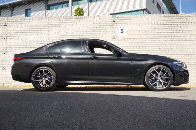 BMW 5 Series 3.0 530d xDrive MHT M Sport