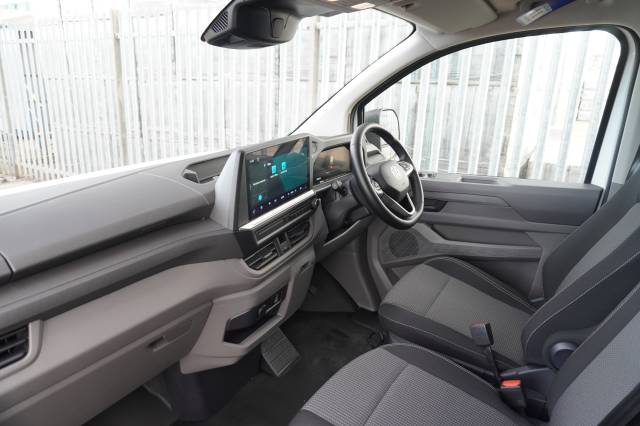 2025 Volkswagen Transporter 0.1 T32 65kWh Van Commerce Plus SWB