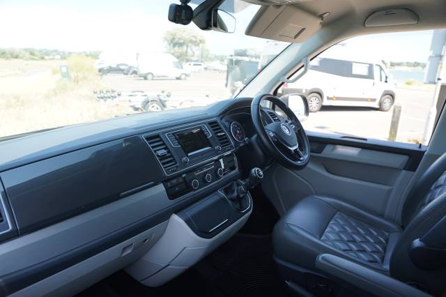 2018 Volkswagen Transporter 2.0 T30 TDI BMT 150 Kombi Van Highline SWB