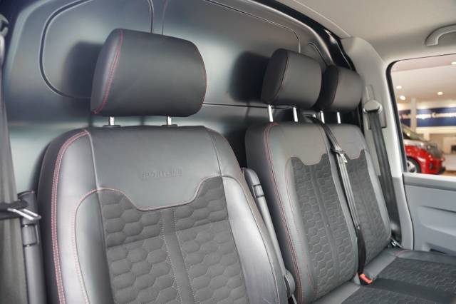 2022 Volkswagen Transporter T32 Sportline Black Edition SWB 204 PS 2.0 TDI 7sp DSG