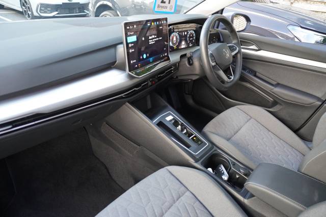 2024 Volkswagen Golf 1.5 eTSI DSG Life