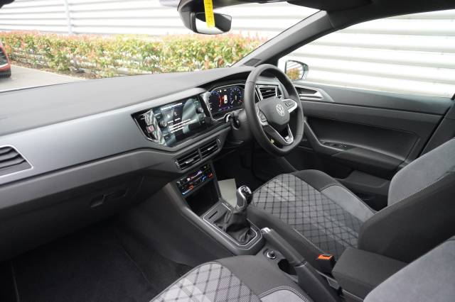 2025 Volkswagen Polo 1.0 TSI R-Line