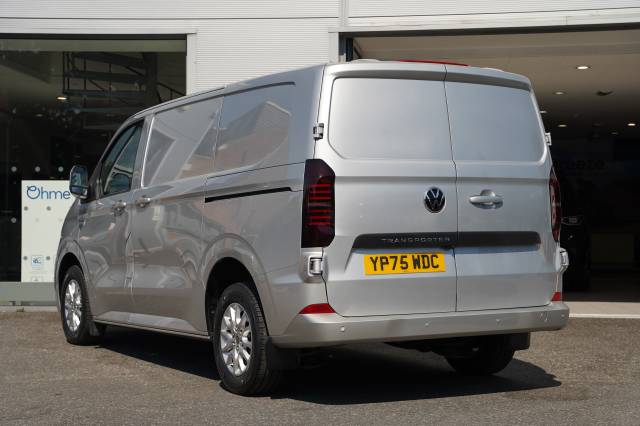 Volkswagen Transporter 2.0 T30 TDI 150 Van Commerce Pro SWB