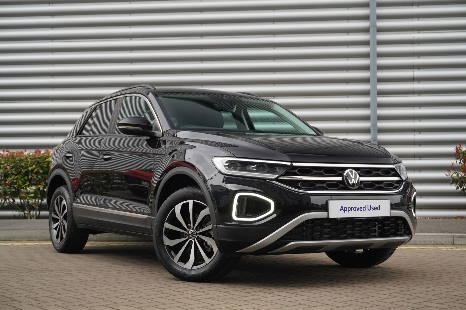 2025 Volkswagen T-Roc