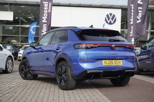 2026 Volkswagen T-Roc eTSI 150 DSG R-Line