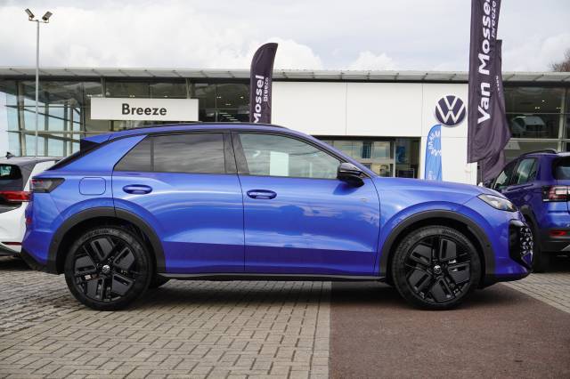 2026 Volkswagen T-Roc eTSI 150 DSG R-Line