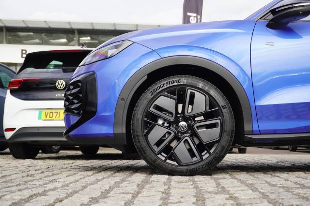 2026 Volkswagen T-Roc eTSI 150 DSG R-Line