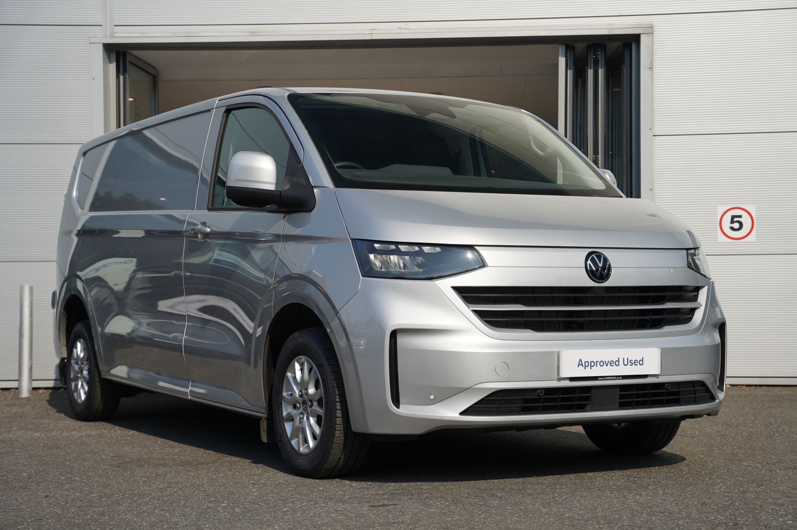 2025 Volkswagen Transporter