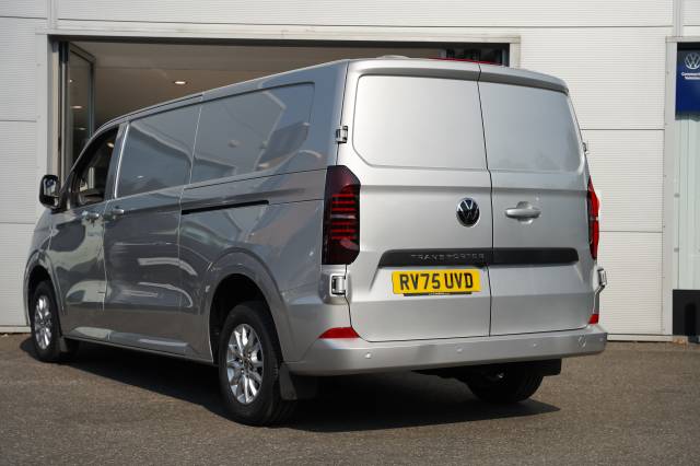 2025 Volkswagen Transporter 2.0 T30 TDI 170 Van Commerce Pro LWB