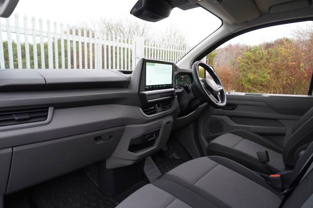 Volkswagen Transporter 2.0 T32 TDI 150 Van Commerce Pro SWB