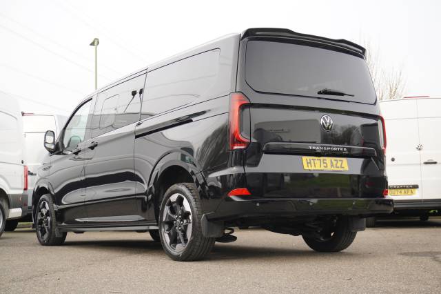 2025 Volkswagen Transporter Shuttle 2.0 T32 TDI 170PS Minibus Style LWB