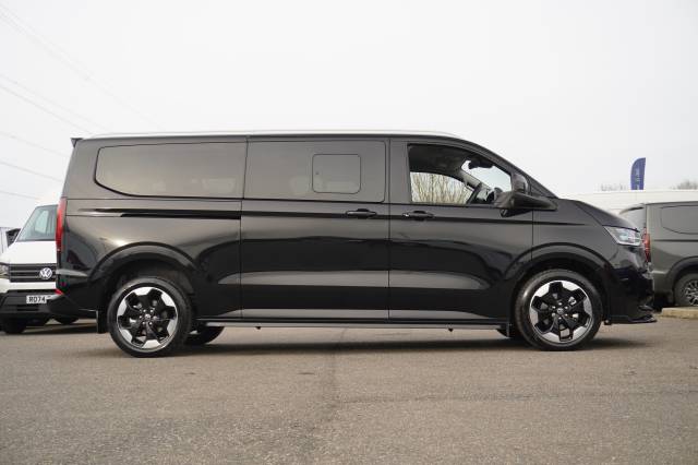 2025 Volkswagen Transporter Shuttle 2.0 T32 TDI 170PS Minibus Style LWB