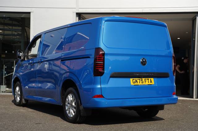 2025 Volkswagen Transporter 2.0 T28 TDI 110 Van 5 Plus Commerce Pro SWB