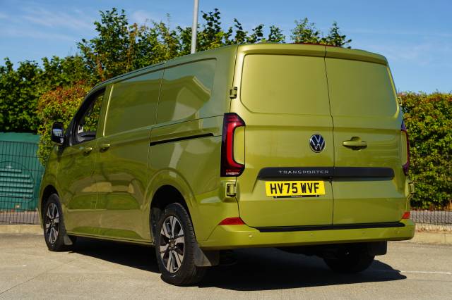 2025 Volkswagen Transporter 2.0 T32 TDI 150 Van Commerce Pro SWB