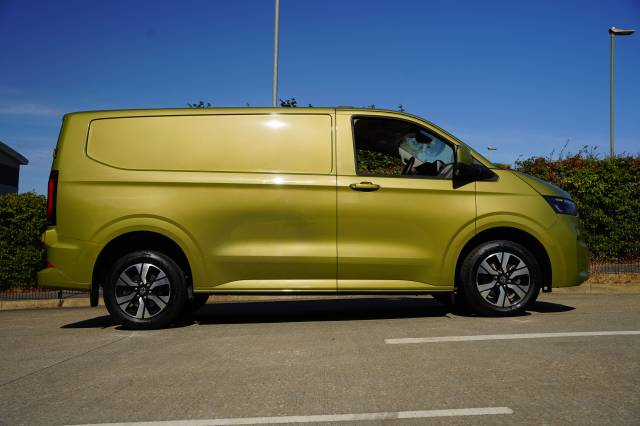 2025 Volkswagen Transporter 2.0 T32 TDI 150 Van Commerce Pro SWB